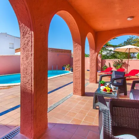 Requesens By Interhome *