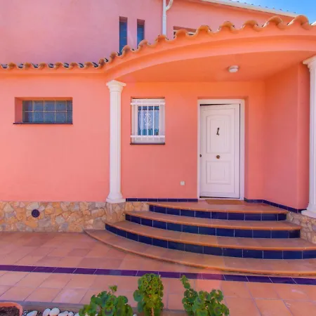Requesens By Interhome Semesterbostad *