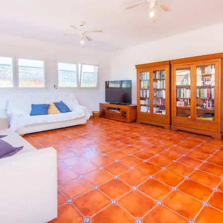 Semesterbostad Requesens By Interhome