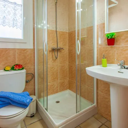 Semesterbostad Requesens By Interhome *