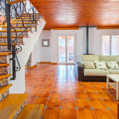 Semesterbostad Requesens By Interhome